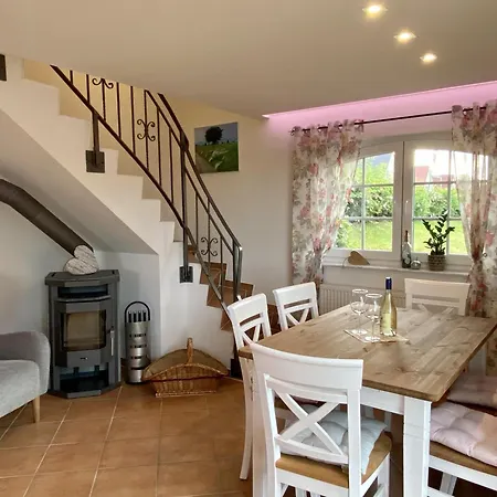 Holiday home -moewennest- Sternberg